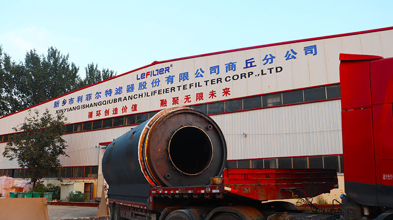 廢輪胎煉油設(shè)備裝車發(fā)貨